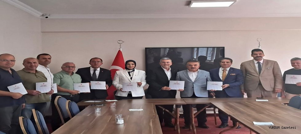 MHP MERSİN MİLLETVEKİLİ VE MYK ÜYESİ DR. LEVENT UYSAL, DÜZCE’DE VATANDAŞLARA TERÖRSÜZ TÜRKİYE’NİN ÖNEMİNİ ANLATTI